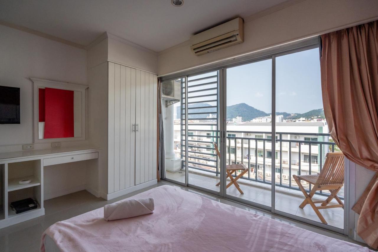 Santi White House Patong Hotel Kültér fotó