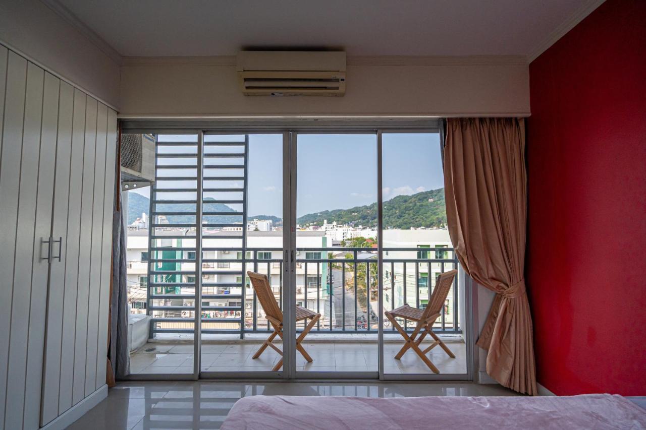Santi White House Patong Hotel Kültér fotó